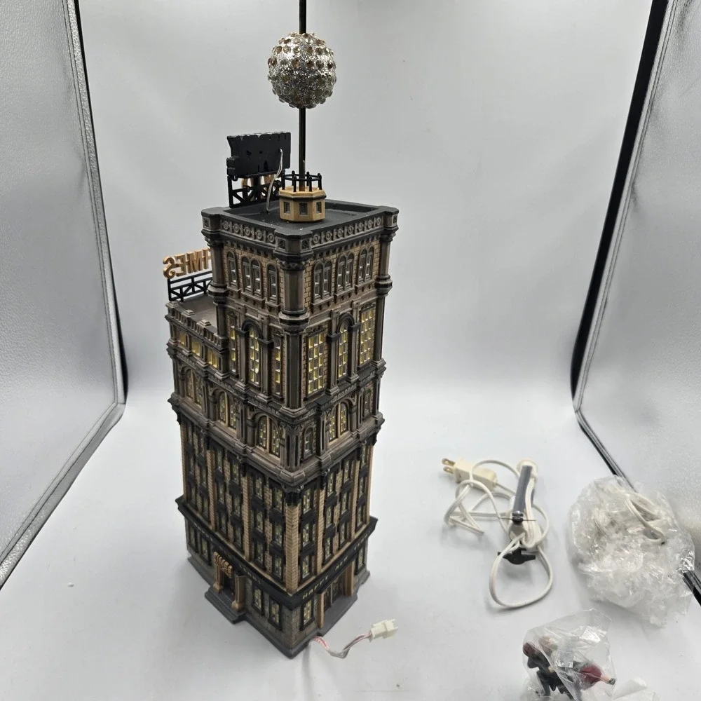 Dept 56 The Times Tower Special Edition Gift Set Times Square 2000 Not Working